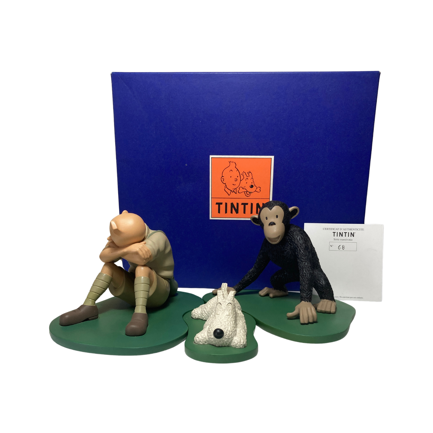 Diorama Tintin dormant, figurine détaillée de Tintin dans un décor miniature, créé par Espace714.