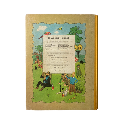 Couverture du livre "Les Aventures de Tintin : Les 7 boules de cristal" par Hergé, illustrée avec Tintin et le professeur dans un décor mystérieux