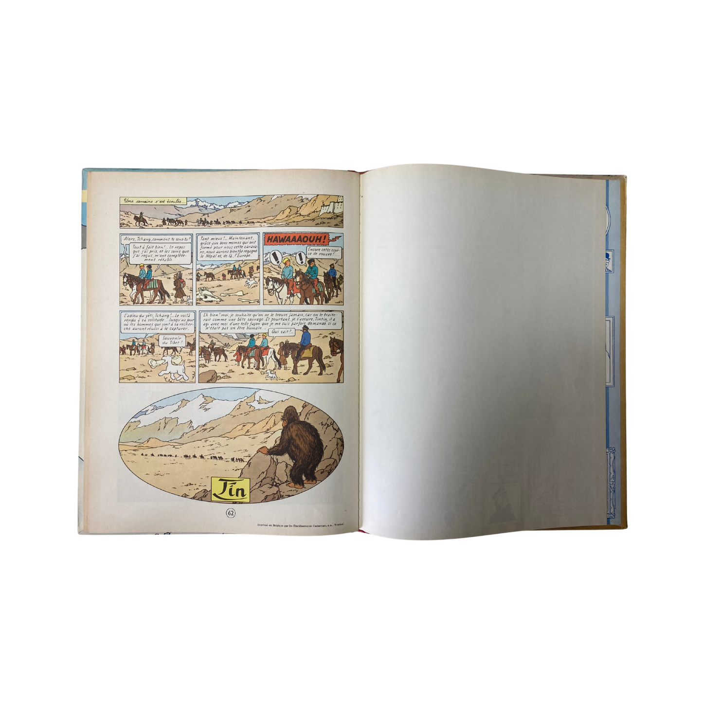 Page de couverture du livre Tintin au Tibet par Hergé, illustrée dans une image colorée et détaillée.