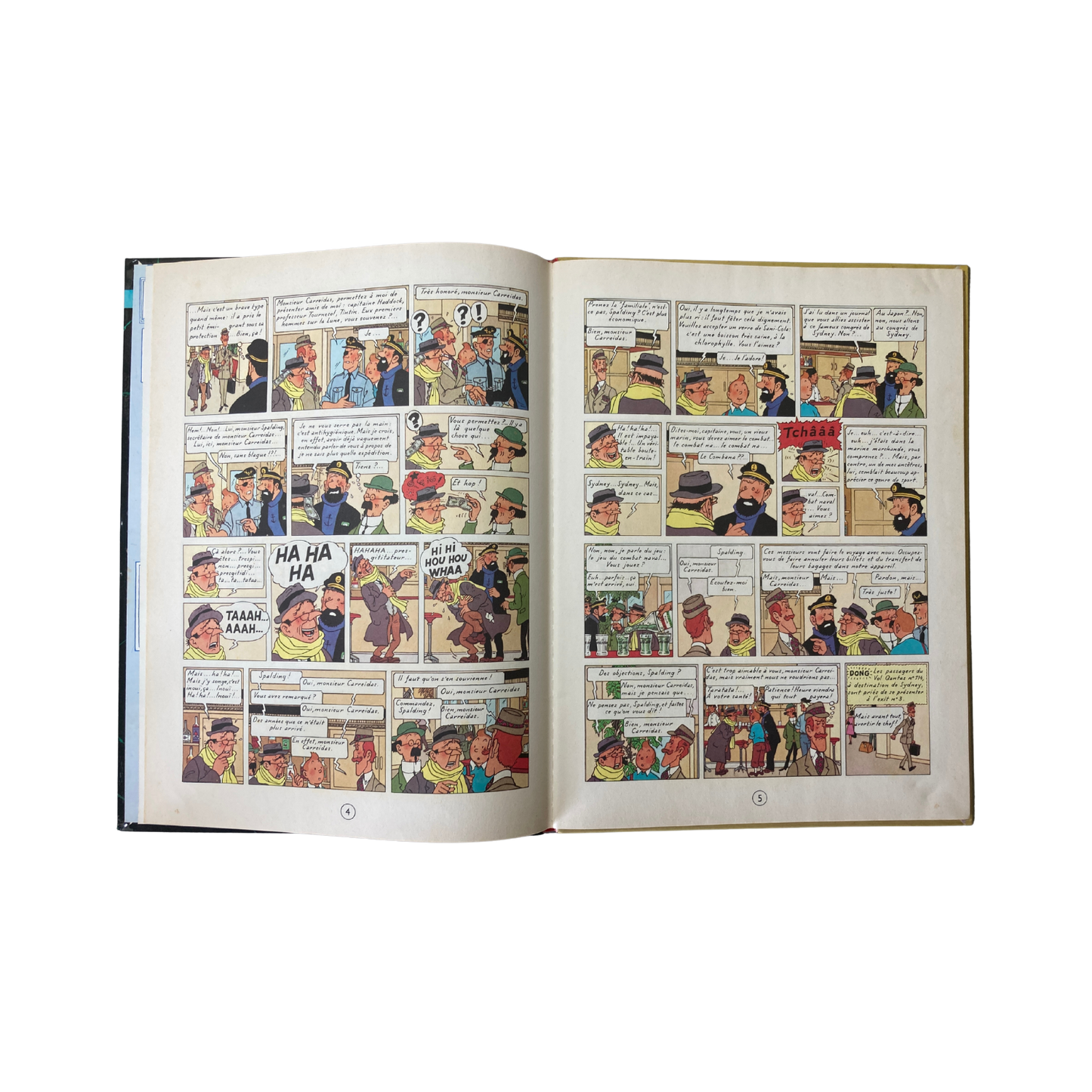 Couverture du livre Les Aventures de Tintin par Hergé, volume 714 pour Sydney, publié par Espace714, illustrée avec Tintin et le chien Milou.