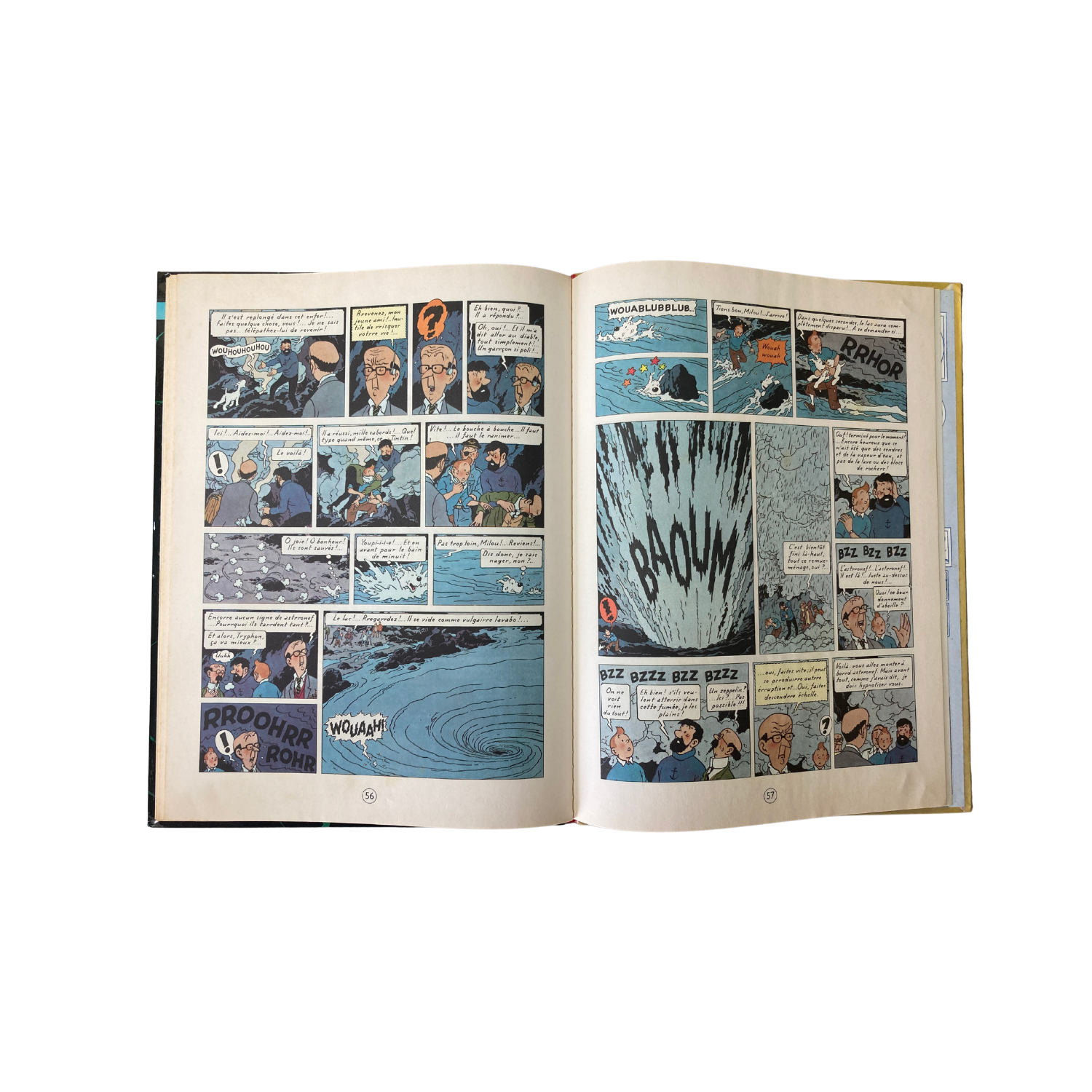 Couverture du livre "Les Aventures de Tintin : Vol 714 pour Sydney" par Hergé, publié par Espace714, illustrée avec Tintin et ses amis.