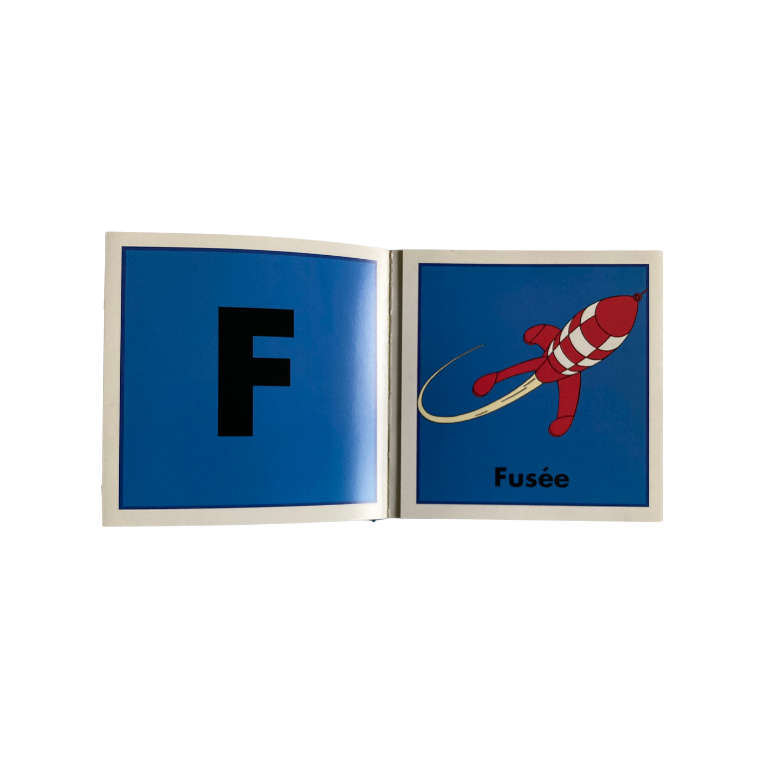 Images en action Espace714 montrant des lettres pour découvrir l'alphabet avec des illustrations colorées et éducatives.