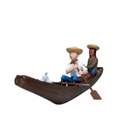 Pirogue en bois de la marque Espace714, vue de côté avec détails du bois et de la forme de la pirogue.