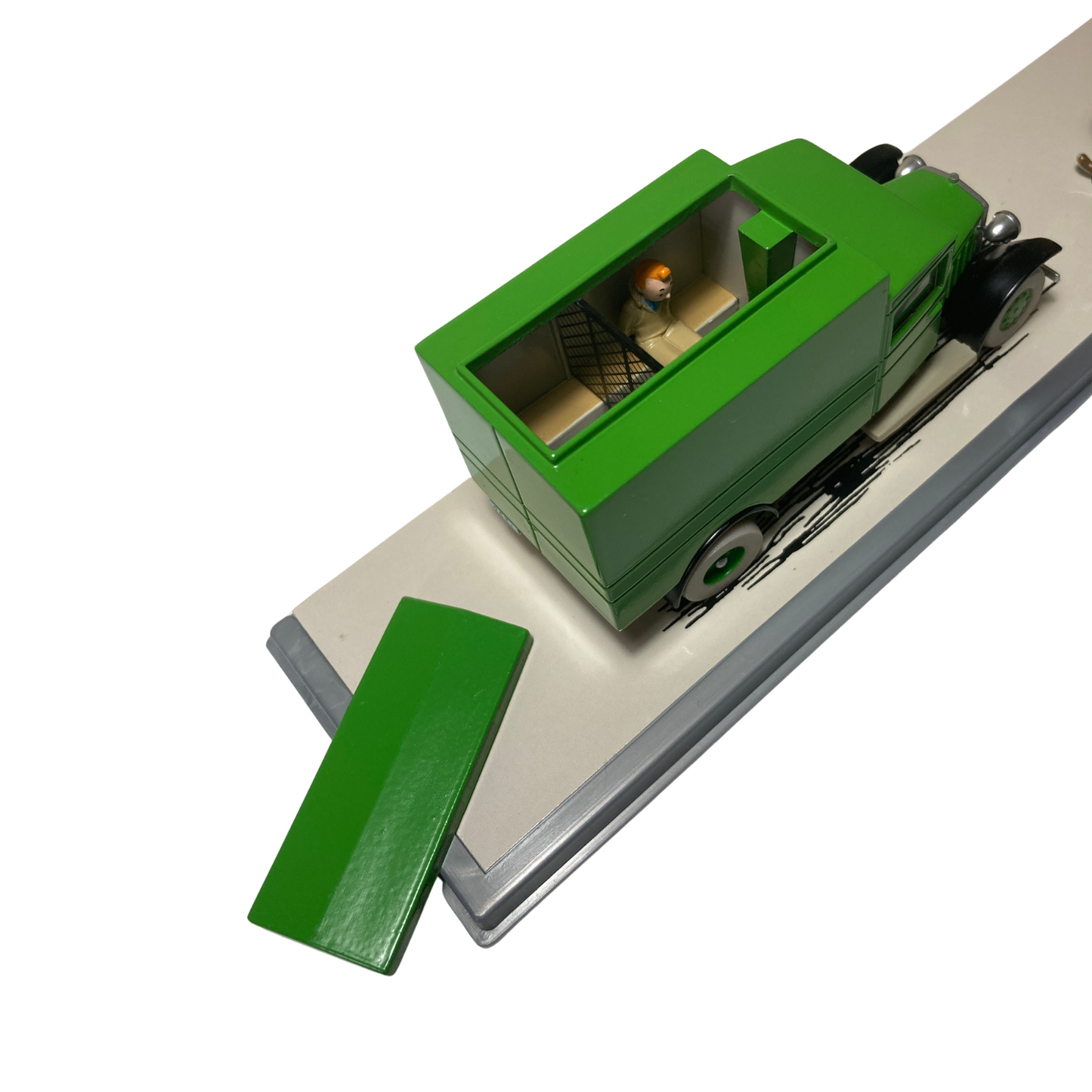 Camion cellulaire Espace714 avec détails colorés et design réaliste, vue de côté sur fond blanc.