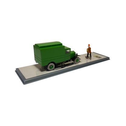 Camion cellulaire Espace714, modèle coloré avec détails réalistes, vu de côté sur fond blanc.