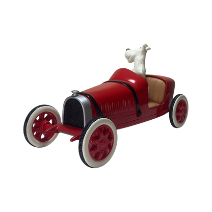 Milou dans la voiture d’Abdallah, illustration colorée de personnage de bande dessinée, par Espace714.