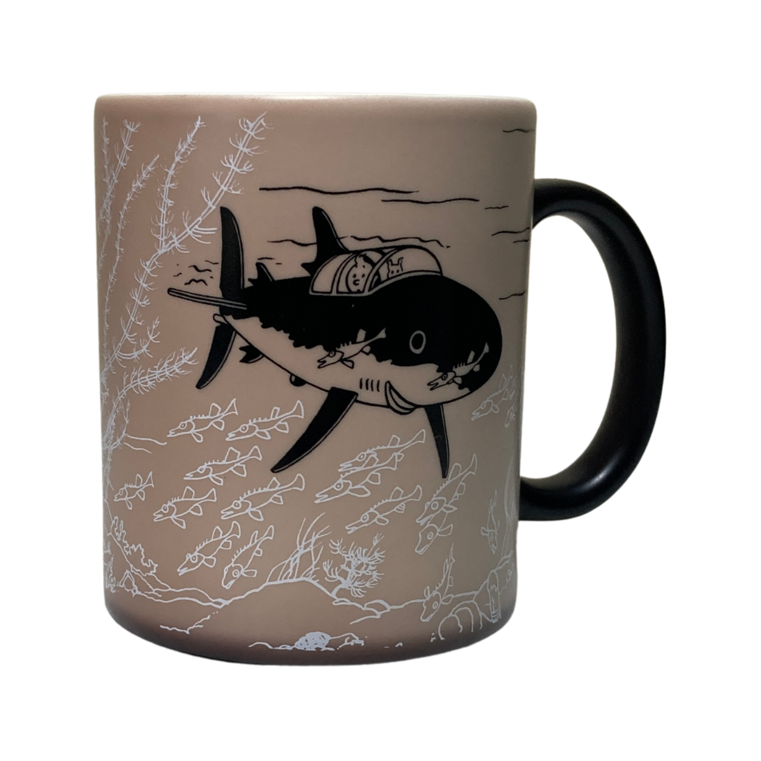Tasse Le Trésor de Rackham le Rouge Espace714 avec illustration du pirate et décor coloré sur fond blanc
