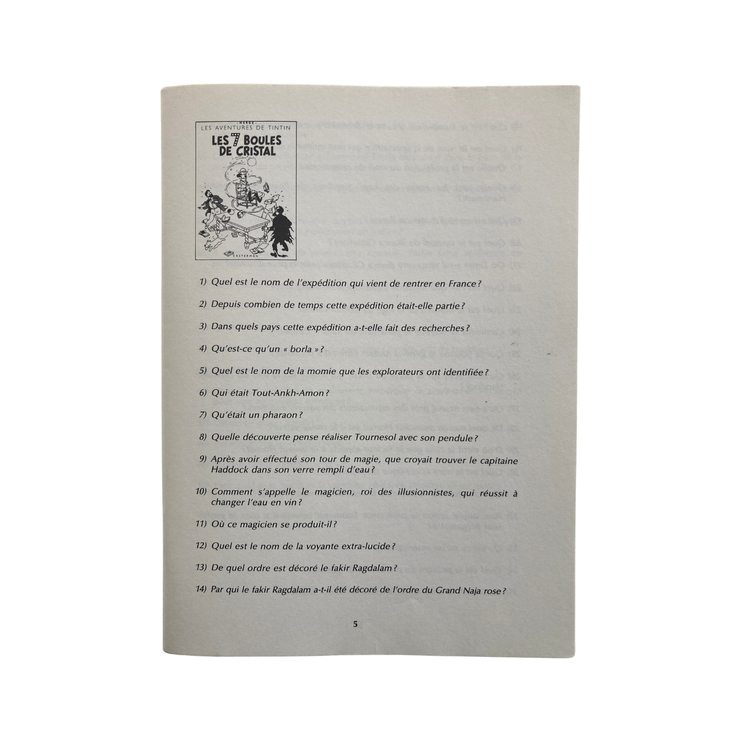 Livre "Êtes-vous Tintinologue" d'Espace714 avec couverture illustrée, destiné aux fans de Tintin et aux passionnés de bande dessinée.