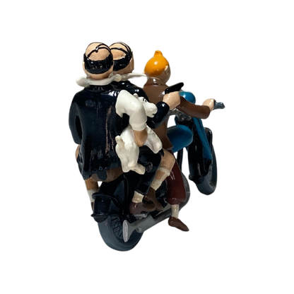 Image de Tintin, Milou et les Dupondt à moto, illustration colorée de la bande dessinée Tintin par Espace714.