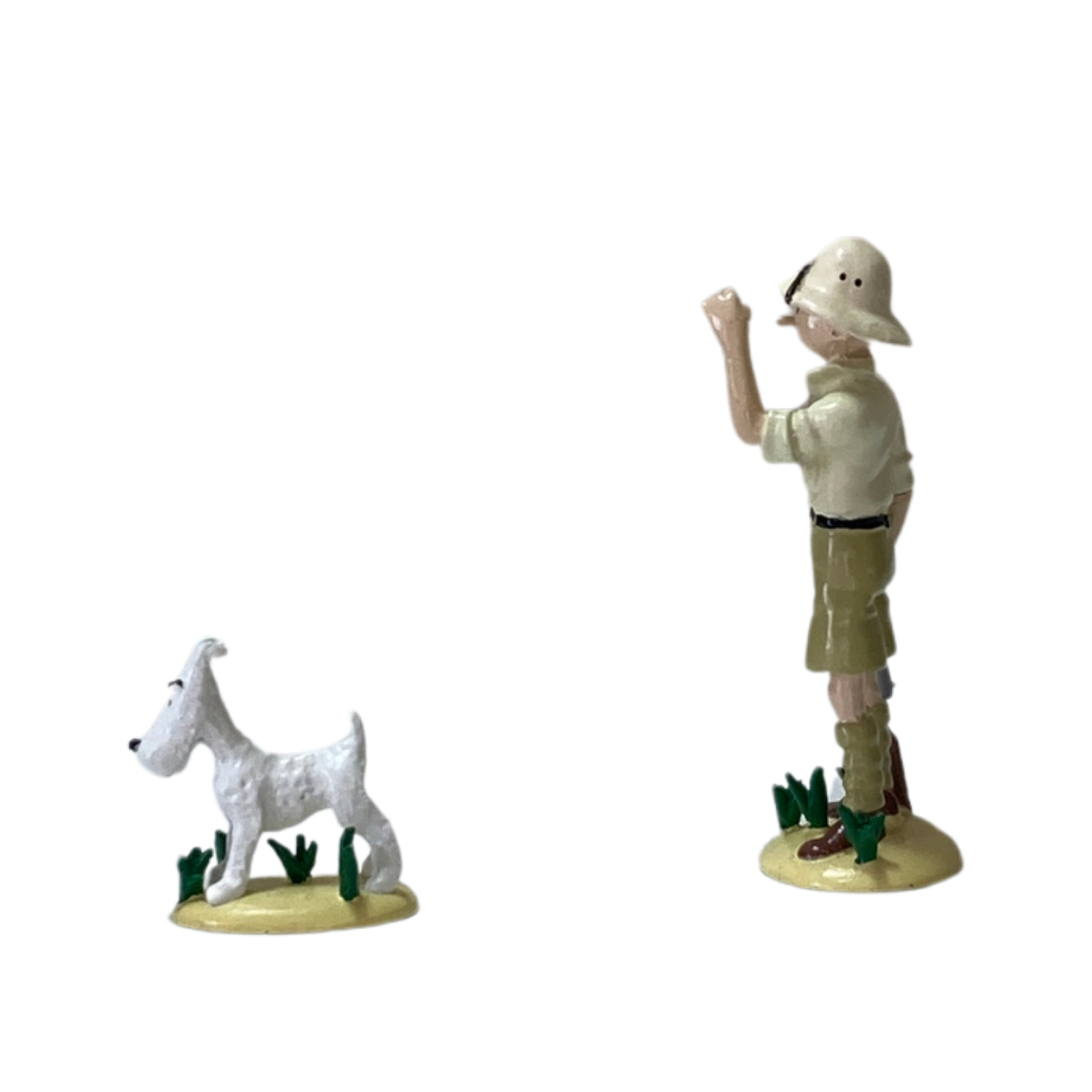 Illustration de Tintin et Milou au Congo dans un album de bande dessinée Espace714, scène avec jungle et personnages.