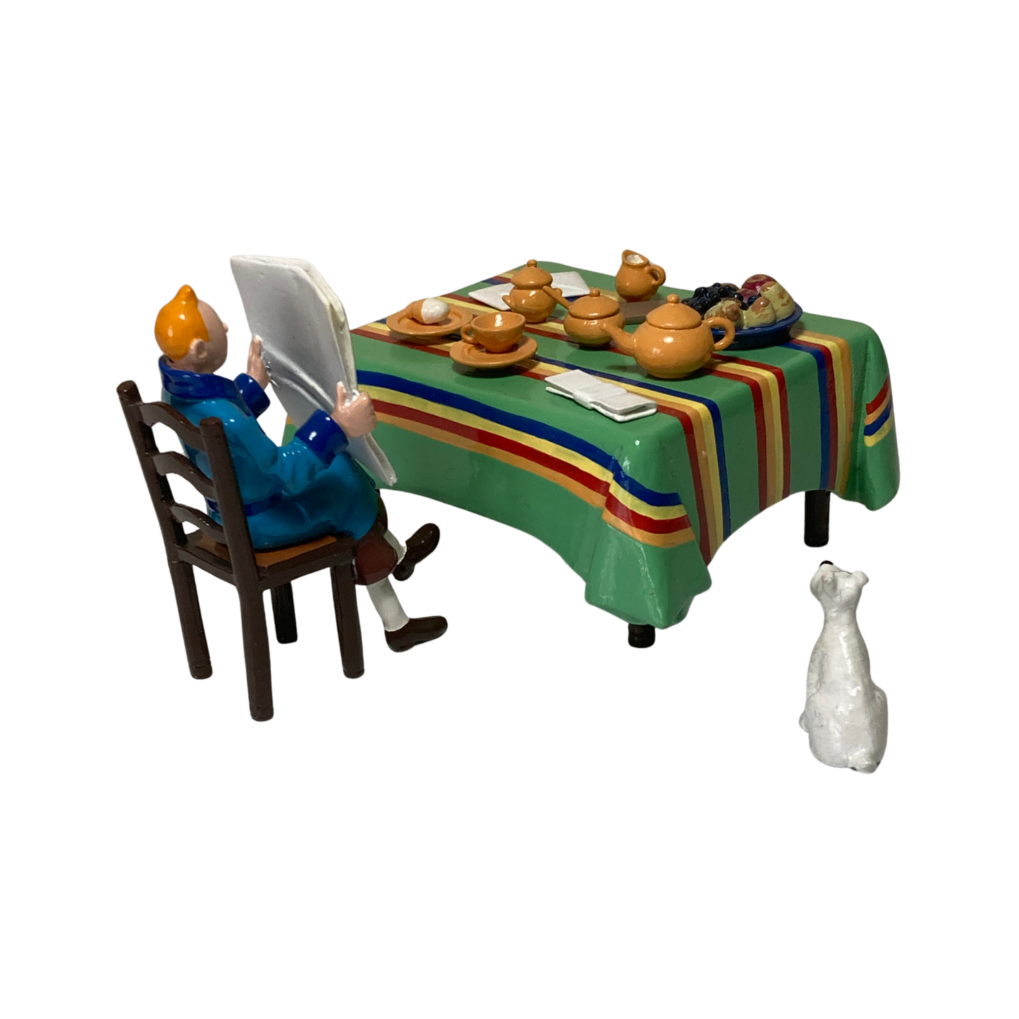 Assiette petit déjeuner Tintin de la marque Espace714 avec illustration de Tintin et ses amis, idéal pour un repas matinal.